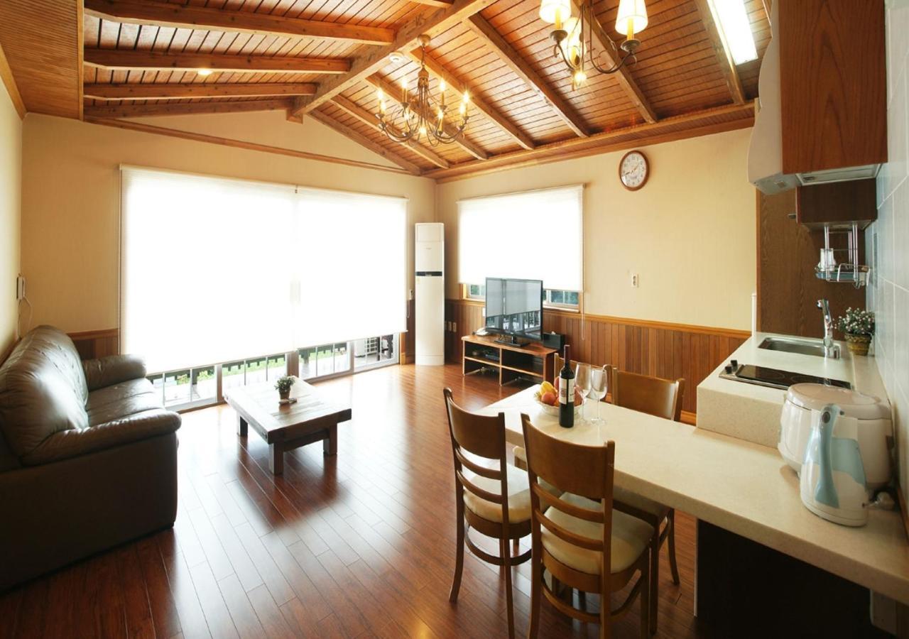 Uts Village Jeju Bagian luar foto