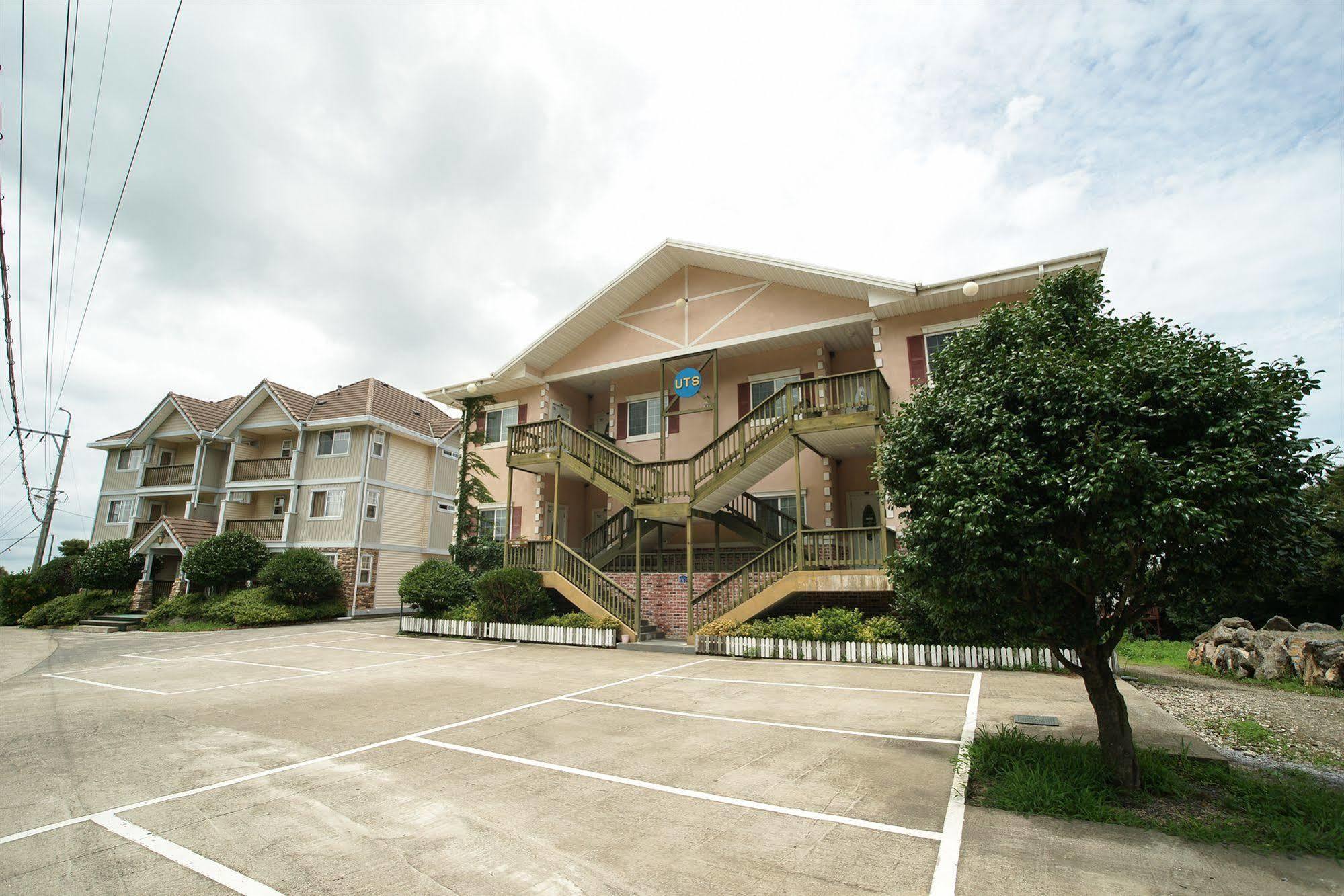 Uts Village Jeju Bagian luar foto